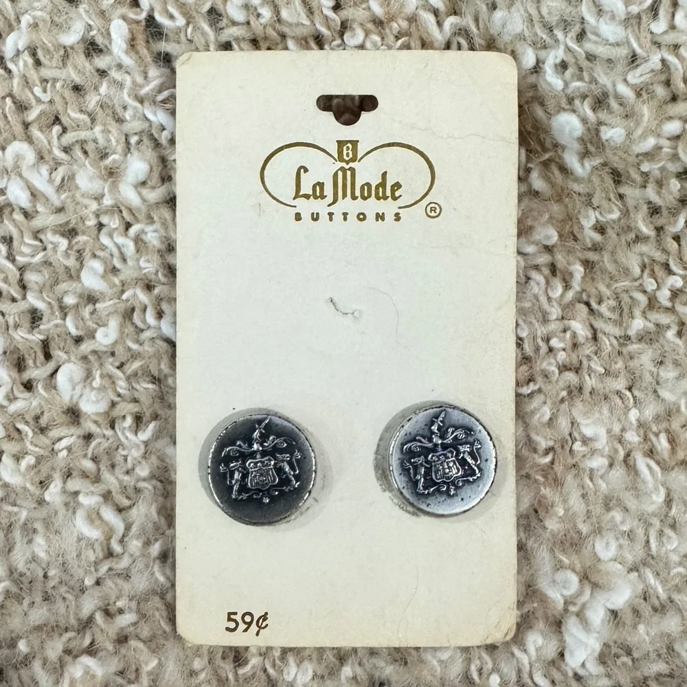 La Mode 2ct Silver Blazer Buttons and 4ct White Iridescent Buttons